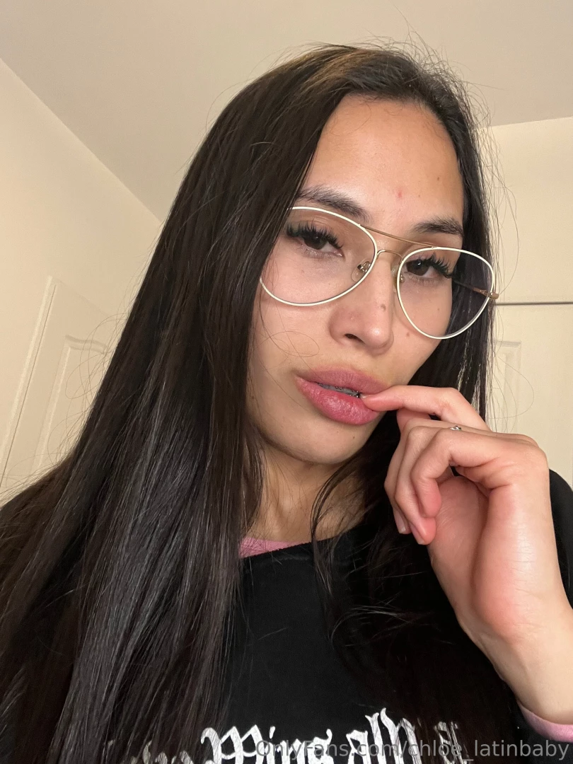 Do you think i look like a whore 