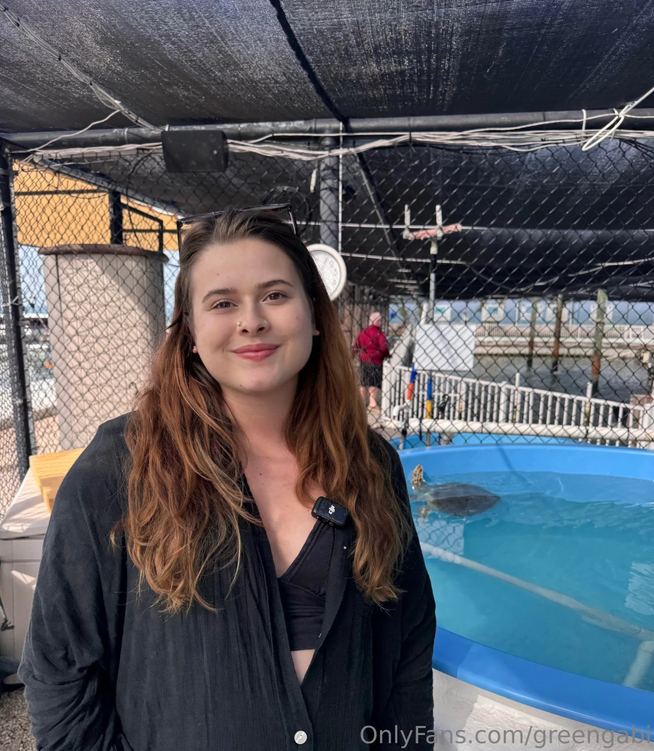 Exploring a sea turtle rehab and hospital it was soooo amazing and 