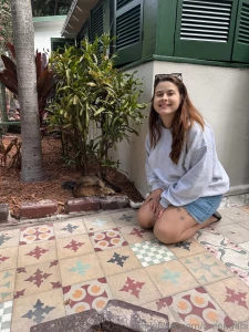 What do you like more cats or dogs