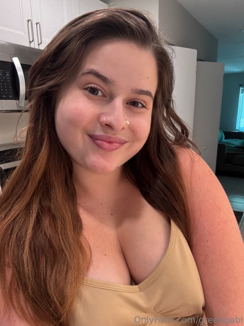 Another kitchen selfie for ya because i thought it was cute 