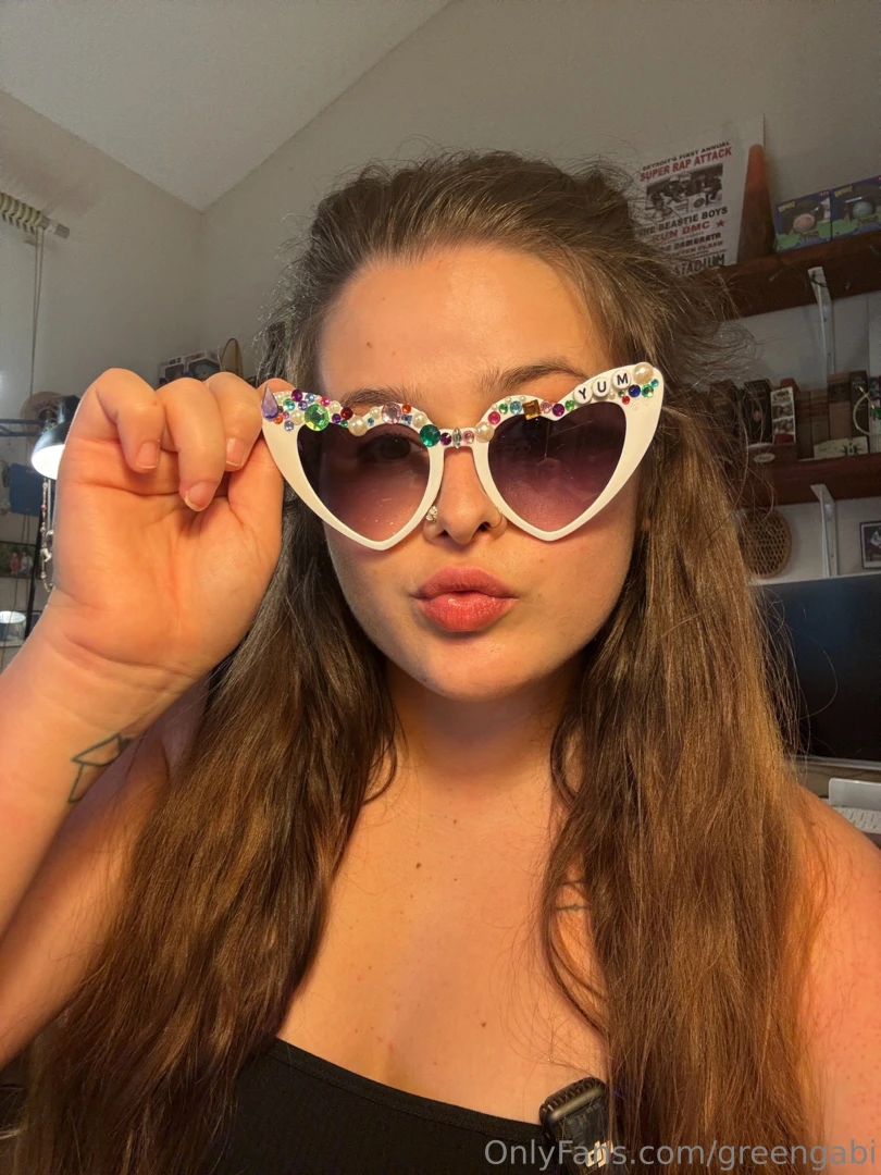 Made these cuteee sunglasses for an oftv video had to add the yum part 1 