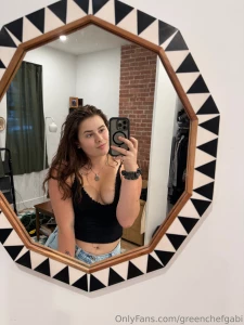 Reminder from your friendly neighborhood vegan to drink lots of water