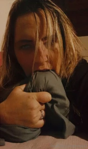 Make me bite the pillow so i don t scream with passion i m begging you