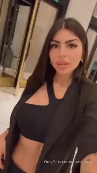 Parties are my passion having a great time and enjoying every moment 