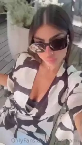 Today i let my servant pay for dinner and serve me he s willing to do