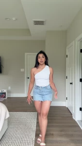 What should i wear for my next video part 2