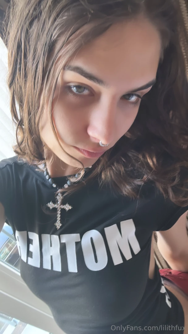 Good morning want to see me seduce your sexy cock 