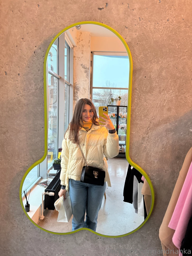 Just a cute selfie definitely nothing wrong with this mirror i know 