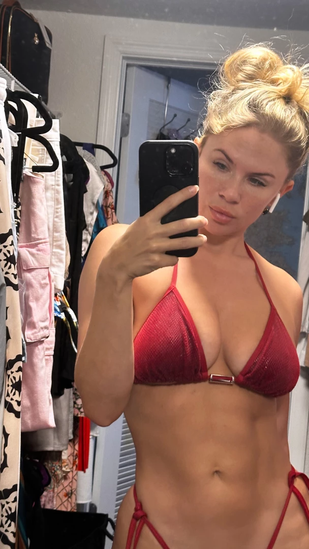 I think i look good in red don t you think 