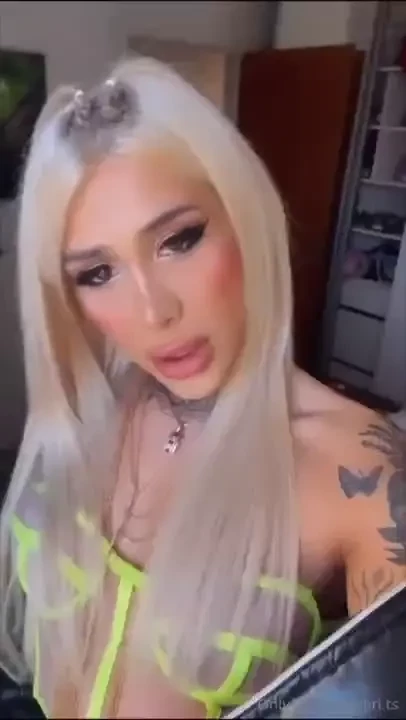 The most fabulous morning kicks off with groovy dance moves and a 