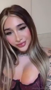 Beautiful lingerie and smooth moves join me in this dance