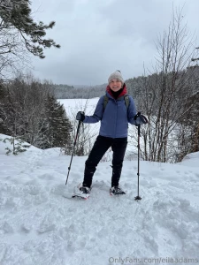 Tits in or out snowshoeing part 1