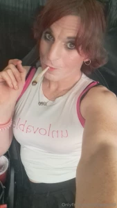 Saturday afternoon i relaxed in my car getting ready for the night out