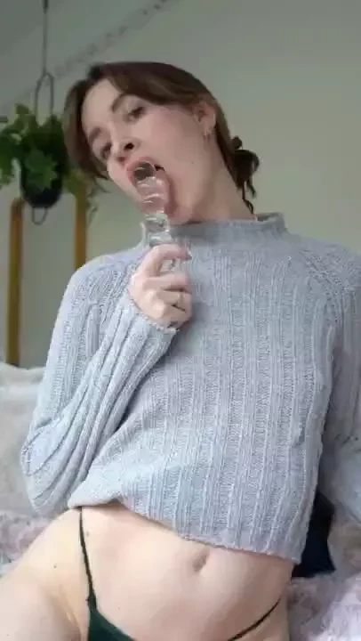 Do you like watching me suck on things 