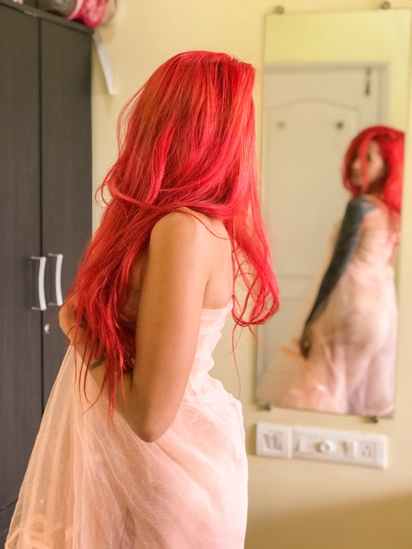 Without panties it looks even better 