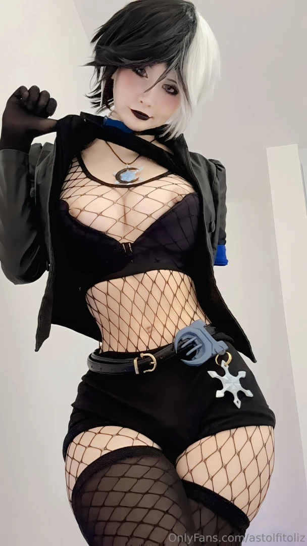 Im luna snow quieres ver de bajo de mi blusa 