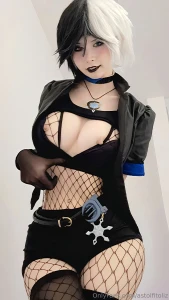 Im luna snow quieres ver de bajo de mi blusa part 3