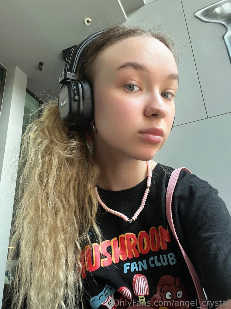 Hiiiii it s angel how are you doing today babes well i thought i d 