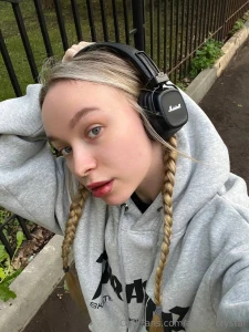 Hii it s me again out in the wild looking like your neighborhood