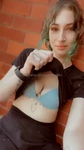 Keep swiping for it to get spicier part 2