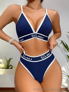 Hi my dears i need your help i want to buy these 6 sexy outfits to part 3