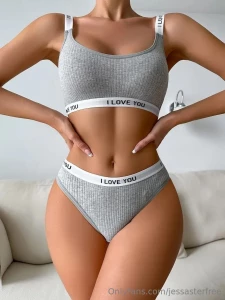 Hi my dears i need your help i want to buy these 6 sexy outfits to