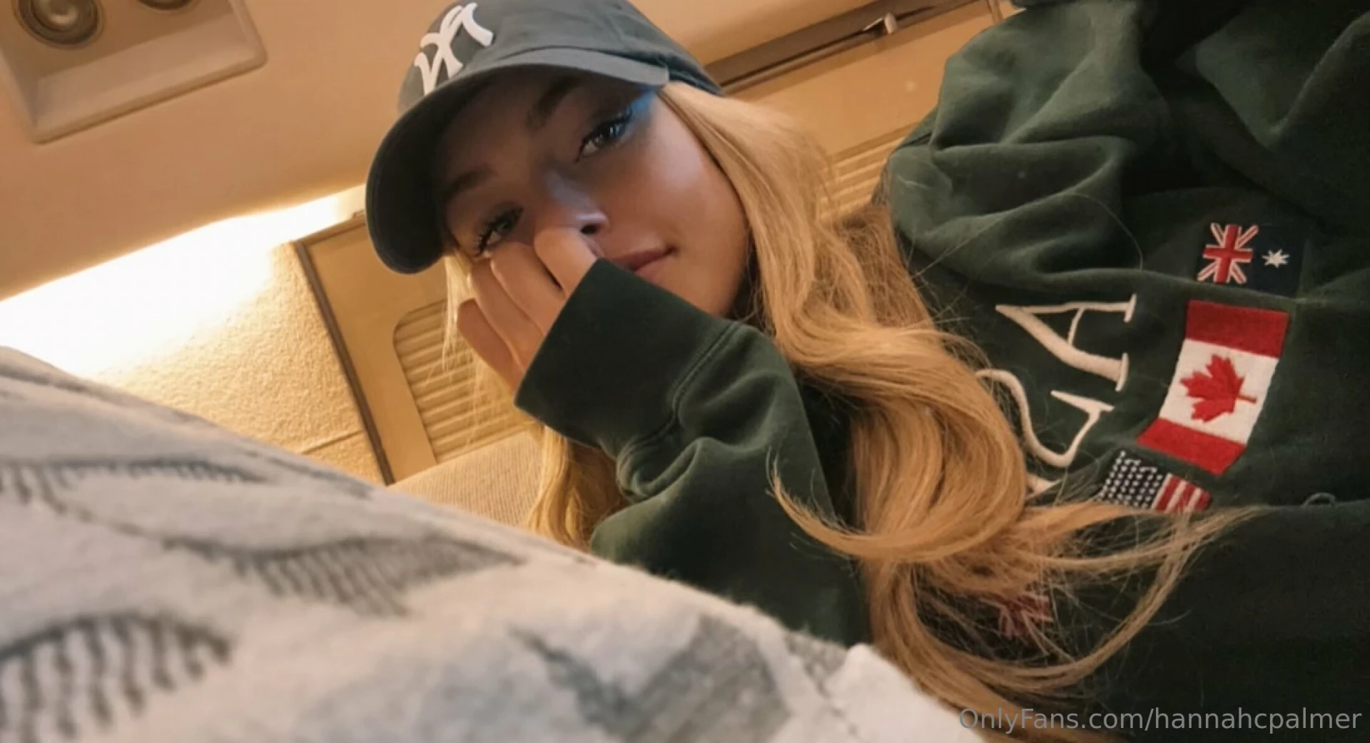 Showing love to my real ones tonight you know who you are hehe 