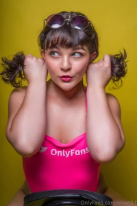 Big swimsuit photoset 3 different looks 37 photos in total im all part 1