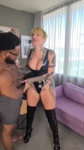 Some bts setting up for the thefitfreakk throat pie scene