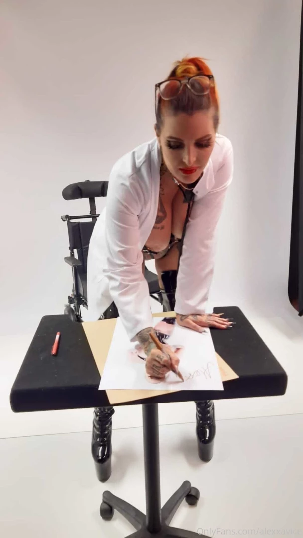 Few more bts from killerheels shoot coming soon part 5 