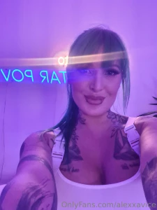 Little sneak peak at todays outfit part 4