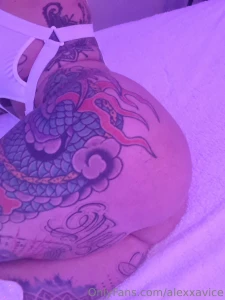 Little sneak peak at todays outfit part 3