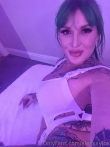 Little sneak peak at todays outfit part 2