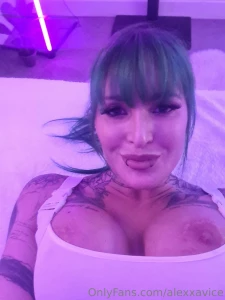 Little sneak peak at todays outfit part 5