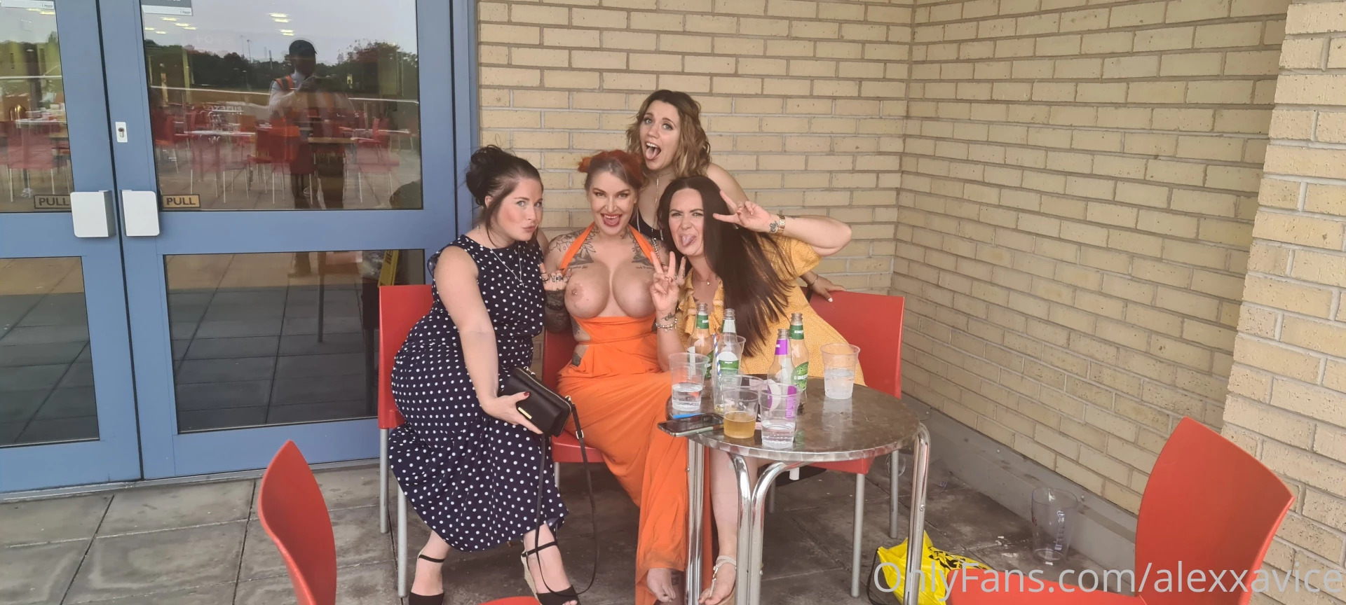 Every where i go the boobs just wanna be free 