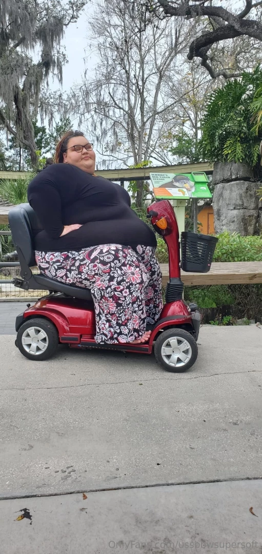 I wonder how many more times i can plop my fat ass onto this chair part 1 