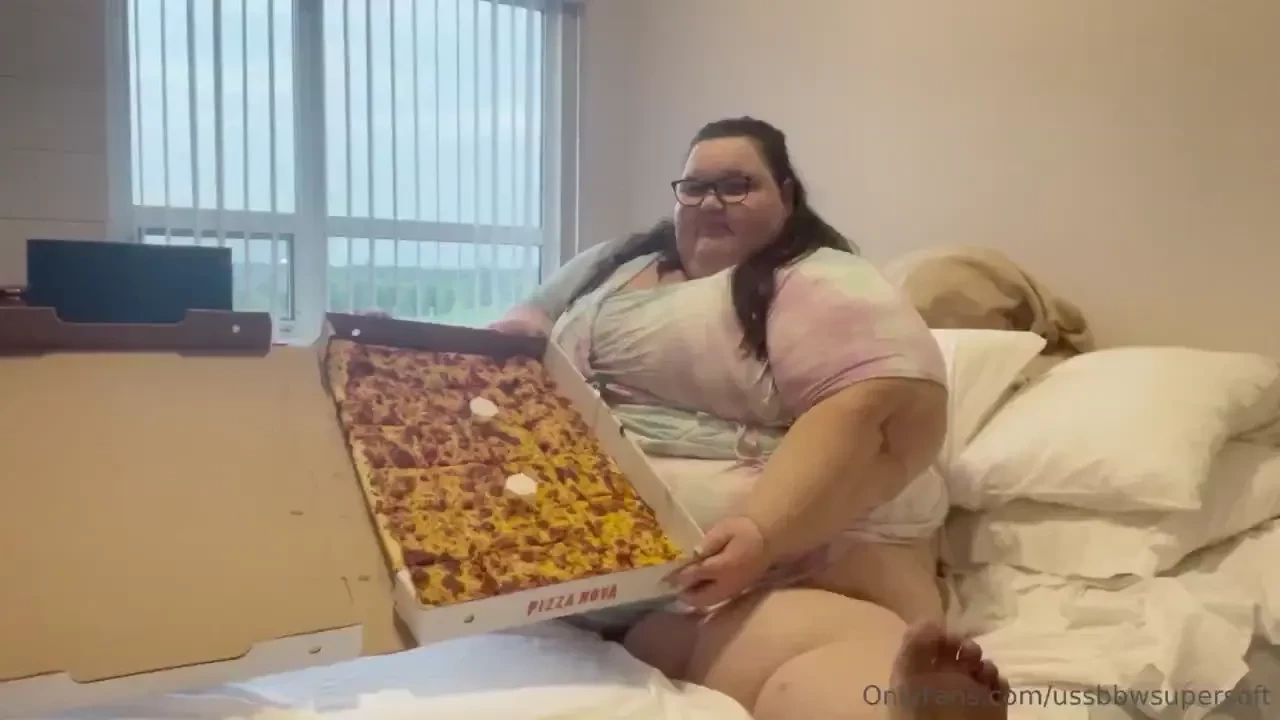 Soooo much pizza can i really devour it all in one go 