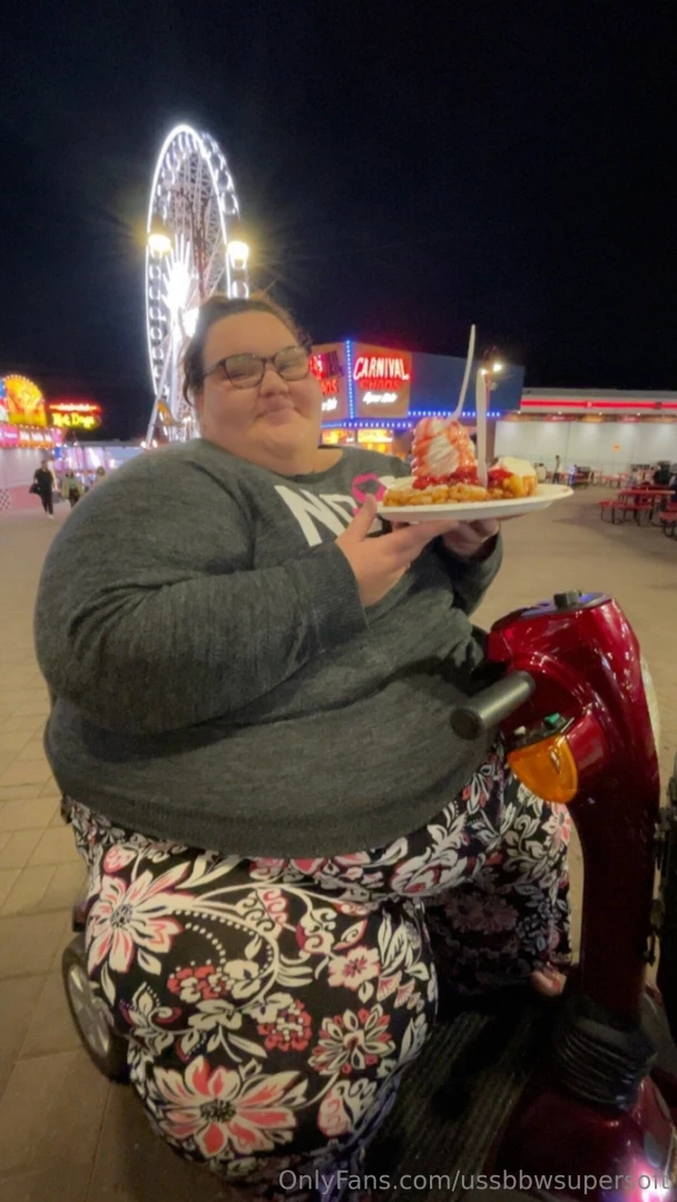 If you went to clifton hill and didn t get a deluxe funnel cake did part 1 