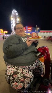 If you went to clifton hill and didn t get a deluxe funnel cake did part 1