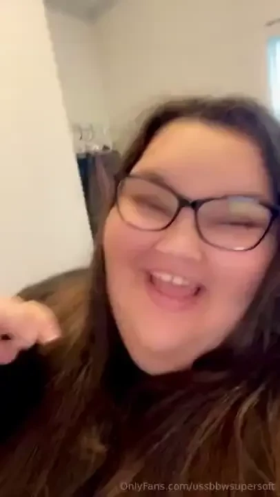 I was finally able to get my nails done feeling super feminine and 