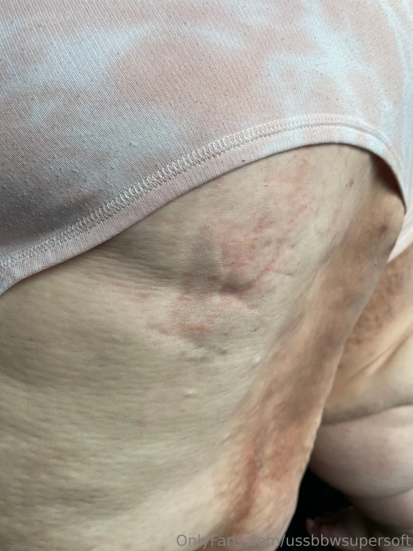 My legs are always sooooo squished in the passenger seat this is more part 3 