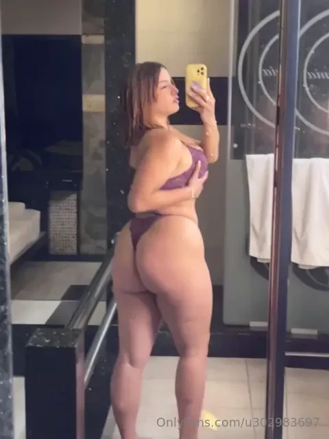 Booty eaters are my favorite type of guy 