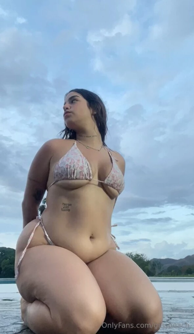 Curves like mine aren t free to touch but compliments those open doors 