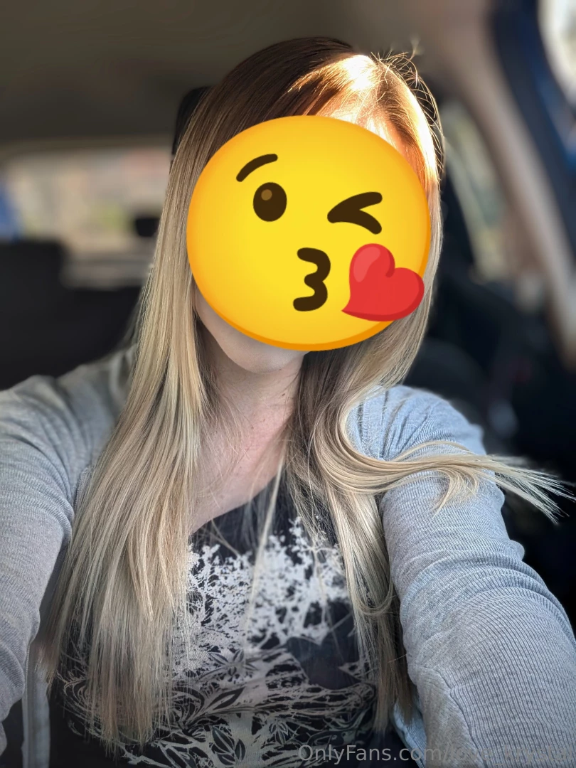 I like to play a game on wednesday with my vips called what am i 