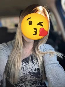 I like to play a game on wednesday with my vips called what am i