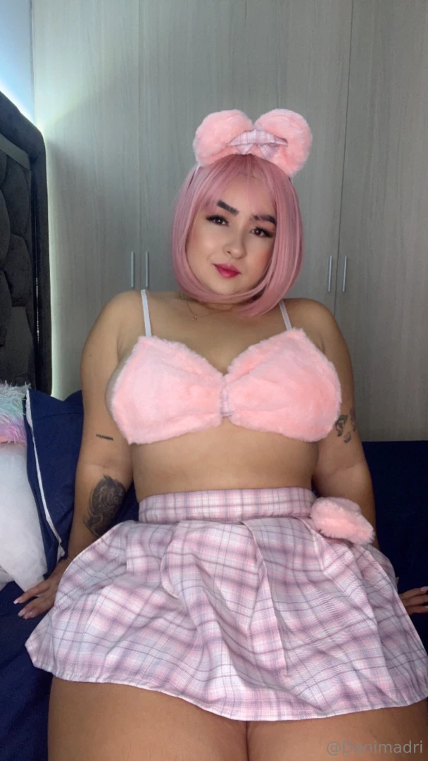 Si vieras lo rico que brinca esta conejita 