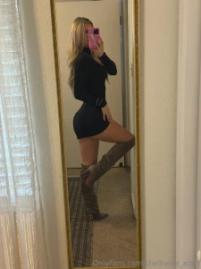 Looking at this picture do you wish it was your hands tracing every