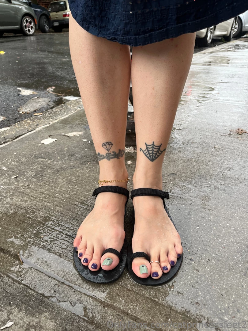 New pedi come suck on it full set on onlyfans com catprincessfeet 