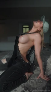 I dress like this for me but i d undress for you if you check off a