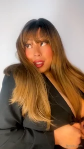 I want your- love and attention while i pose for you